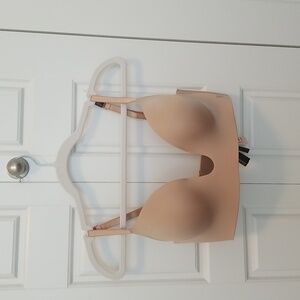 NWT Victoria Secret Plunge Low Back bra 32DD